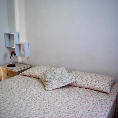 Chiarone Apartment *